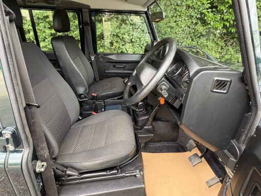 Land Rover Defender 110 County 2.2 TDCI Station Wagon - Image 7